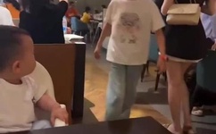 动漫人物开襟衣服网站